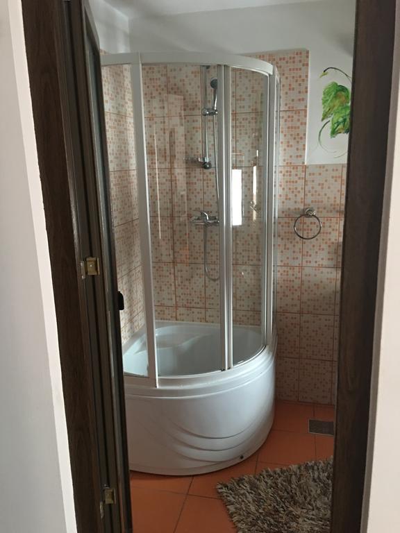 Vila Colt De Rai Hotel Rîşnov Kültér fotó